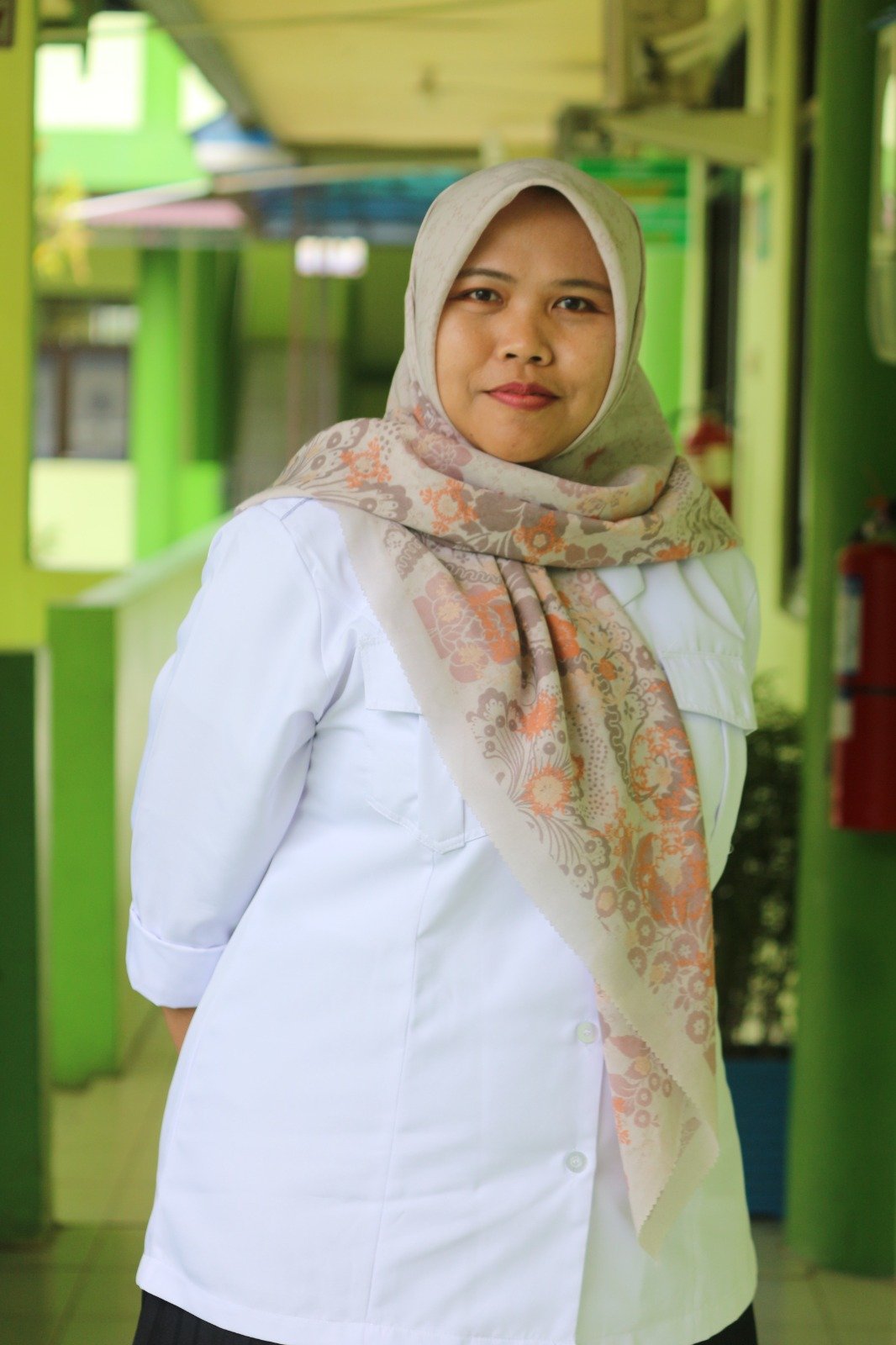 Dr. Safitri Nurhidayati, SE, M.Si